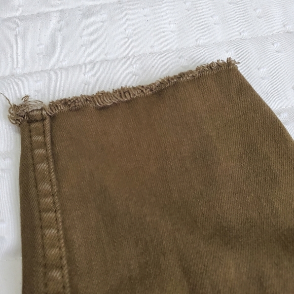 Abercrombie Low Rise Super Skinny Pants with Zippers, Signature Collection - Picture 8 of 16